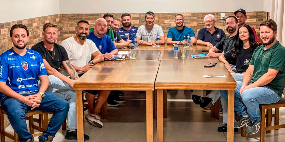 Içara FC inicia transição ao futebol profissional